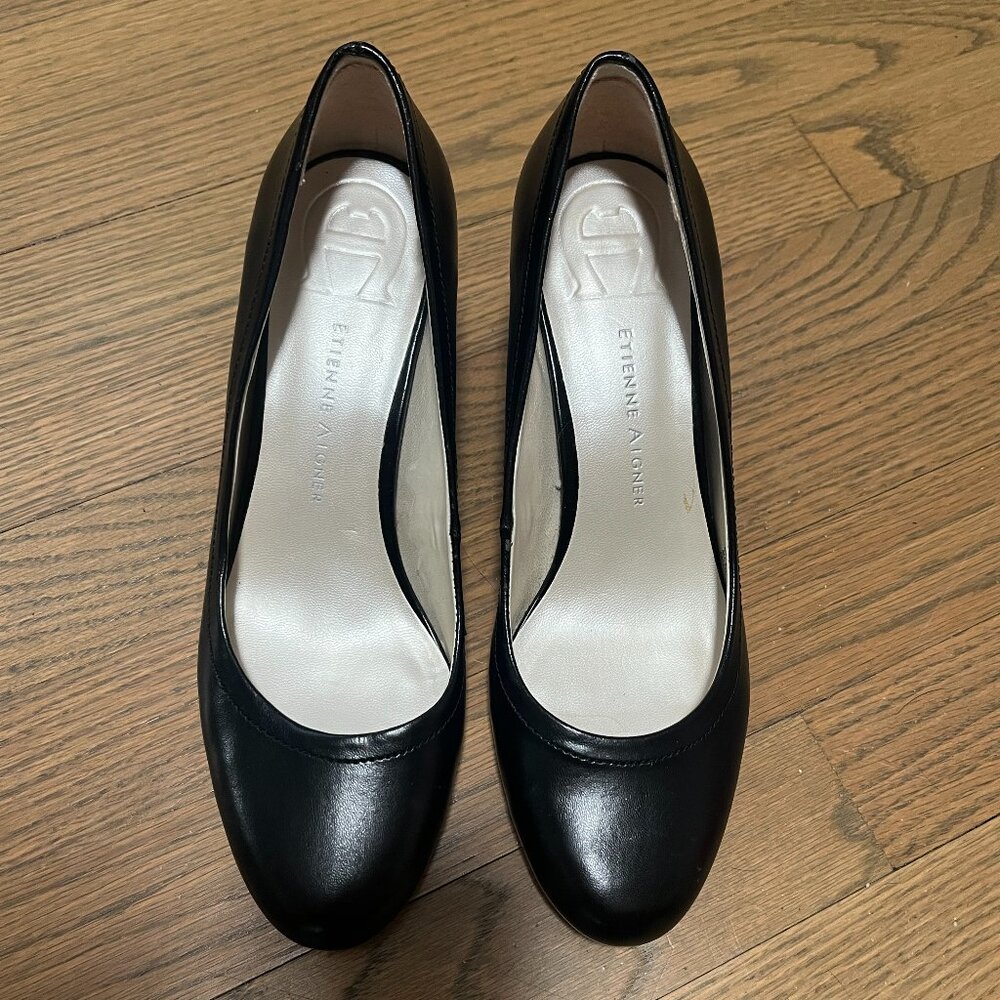 Women's 7.5 Etienne Aigner Black heels